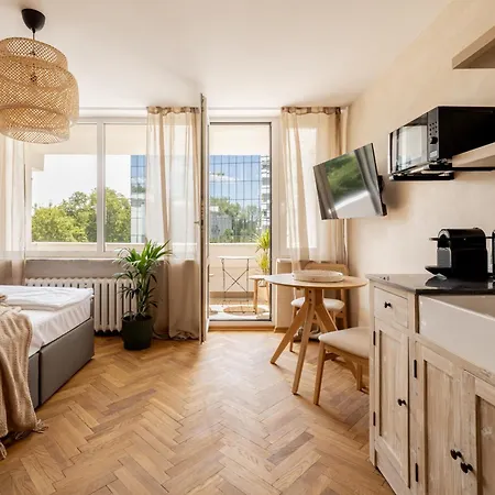 Four Seasons Old Town - Summer Warsaw